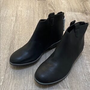 JUSTICE ankle boots • SZ. 6 women